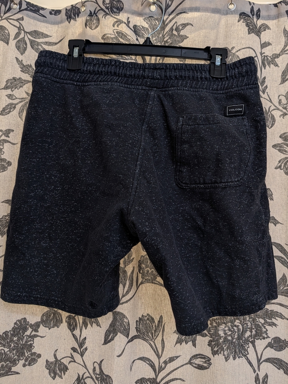 Volcom Brand Drawstring Elastic Waistband Black White Speckled Lounge Shorts (M) - Picture 2 of 5
